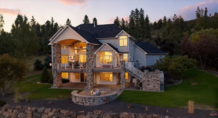 Property Photo:  16815 N Greenbluff Rd  WA 99005 