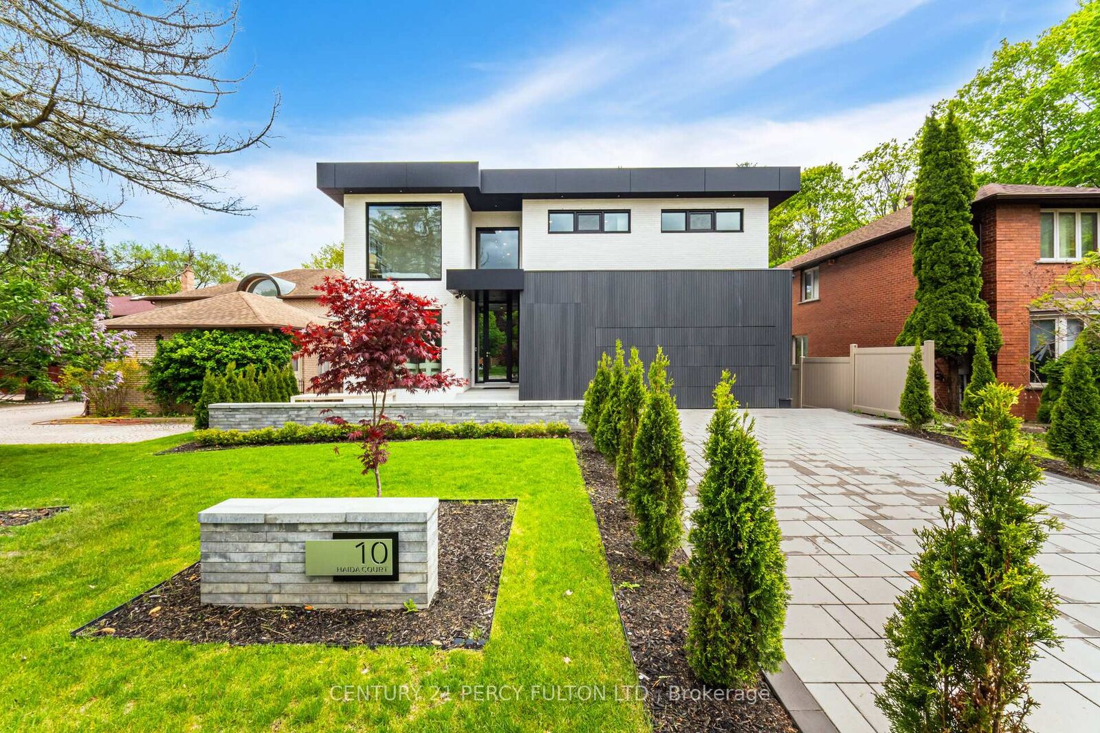 Property Photo:  10 Haida Court  ON M1C 3L1 