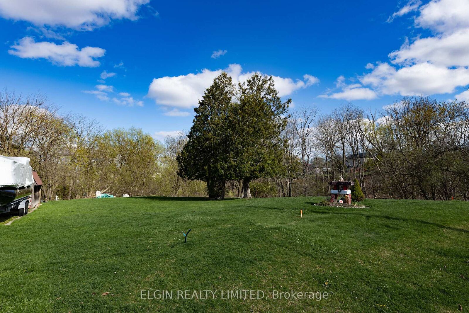 Property Photo:  36 Third Avenue  ON N5R 4K1 