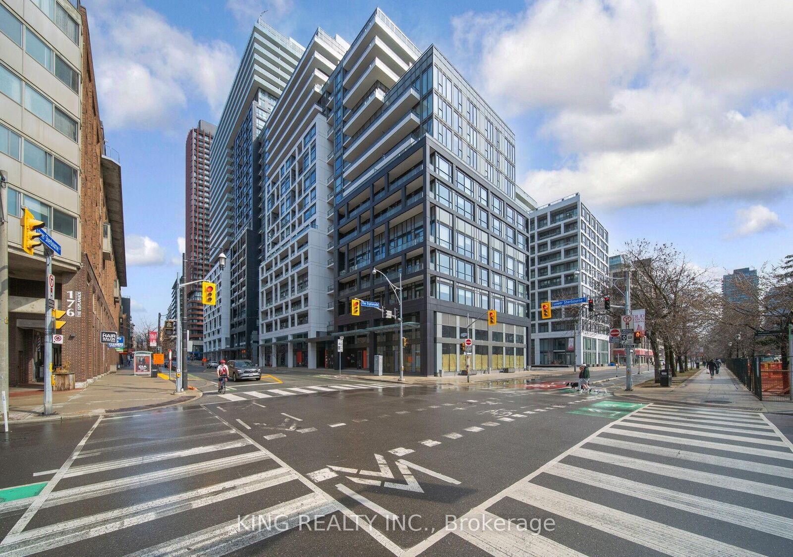 Property Photo:  121 Lower Sherbourne Street S 233  ON M5A 1E7 