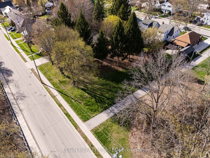 Property Photo:  94 Chestnut Street  ON N5R 2A9 