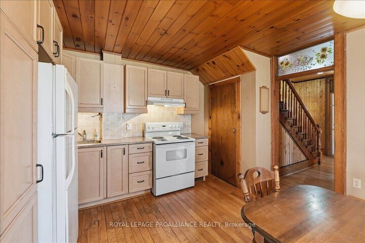 Property Photo: 211 Colborne Street ON K0K 3J0