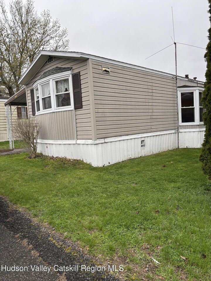 Property Photo: 3459 U.s. 9 NY 12534