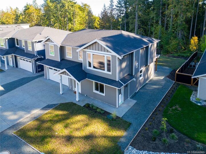 Property Photo: 811 Stringer Way BC V9G 0A7