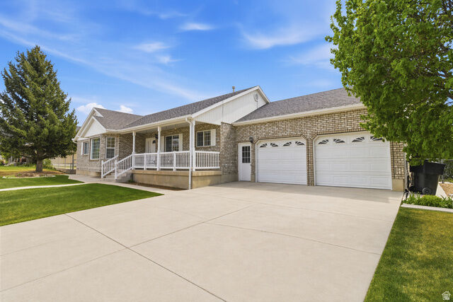 Property Photo:  700 E 30 N  UT 84627 