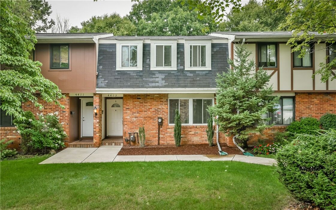 Property Photo:  4413 Laurel Oak Dr  PA 15101 
