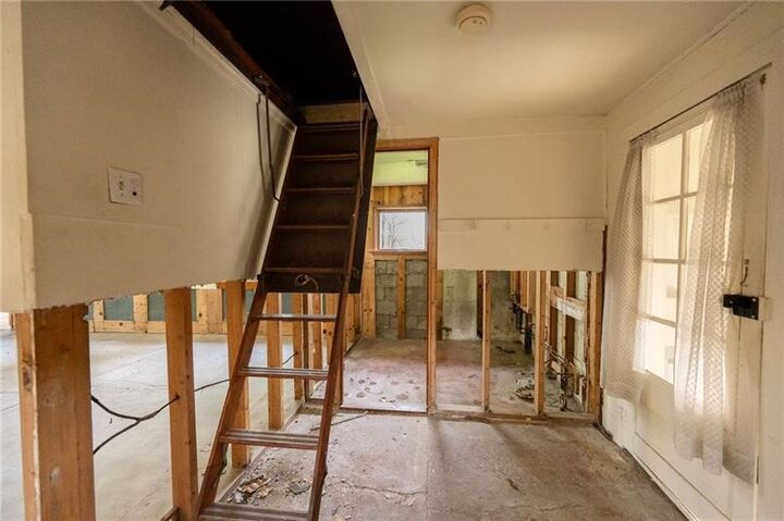 Property Photo:  13000 Veronica Ln  PA 15642 