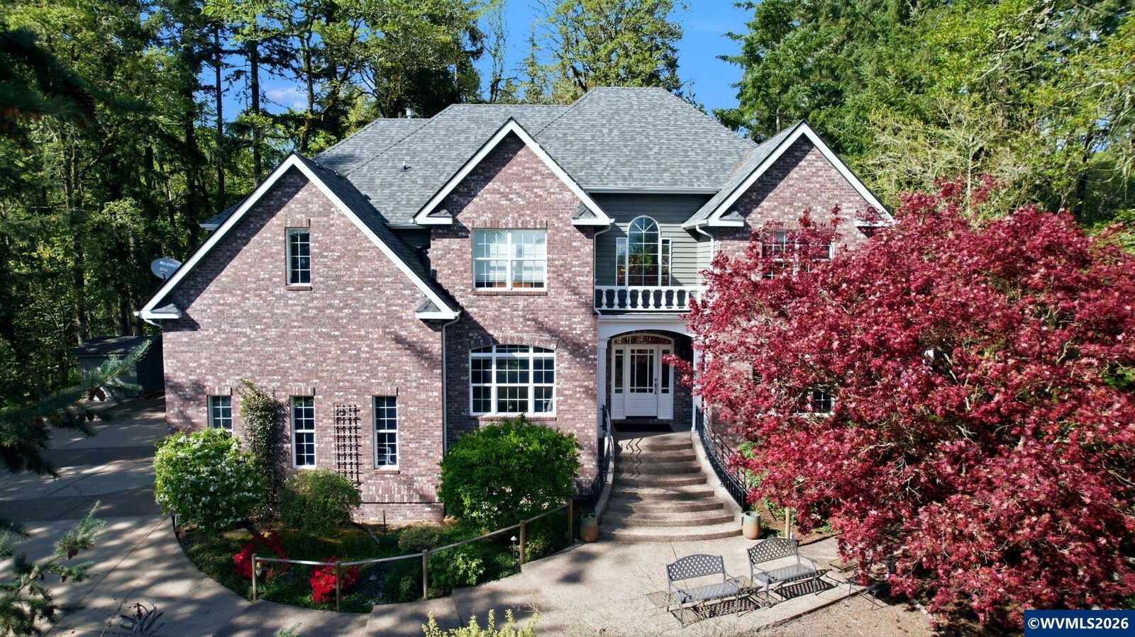 Property Photo: 462 Shannon Dr NW OR 97321