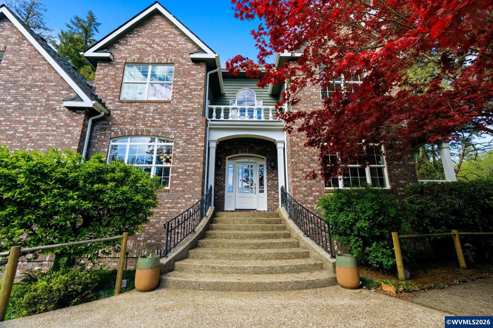 Property Photo: 462 Shannon Dr NW OR 97321