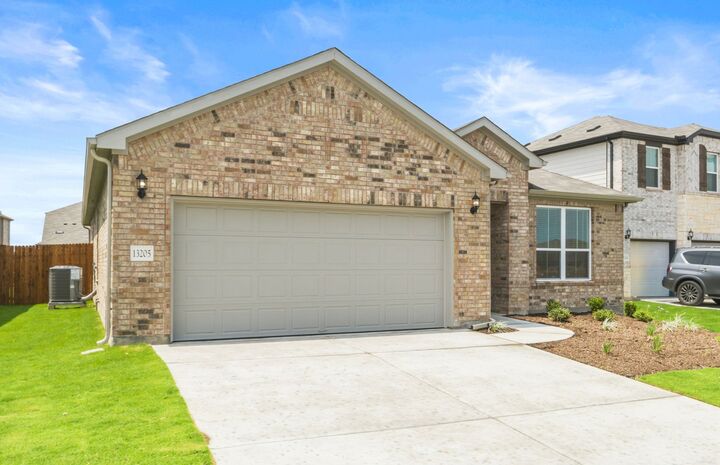 Property Photo:  13205 Cerro Castellan Trace  TX 78653 