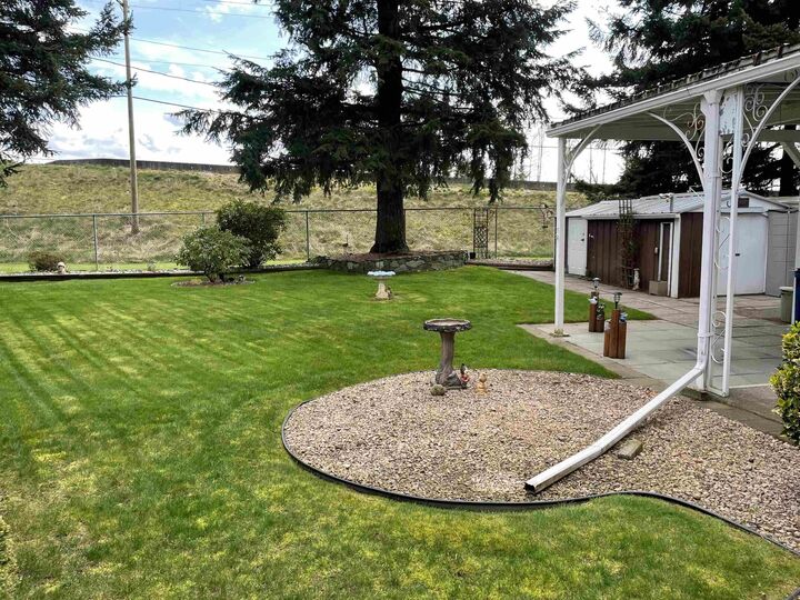 Property Photo: 31313 Livingstone Avenue 6 BC V2T 4T2