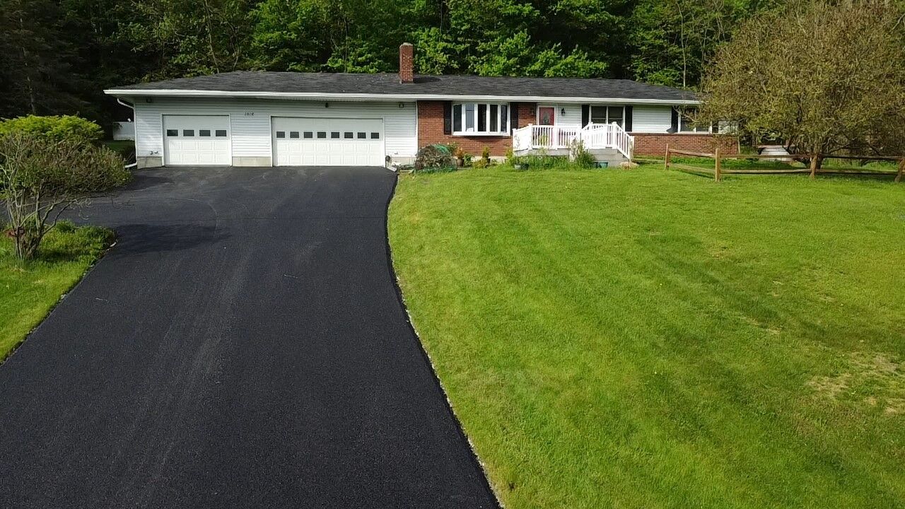 Property Photo:  1516 Quaker Lake Road  PA 18812 