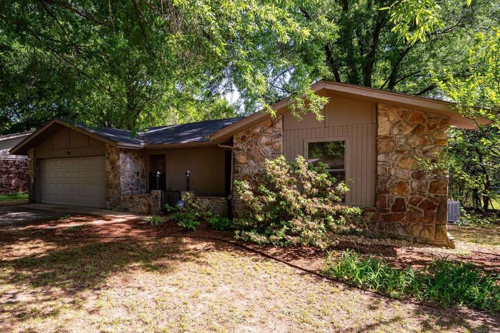 Property Photo: 3 Hawthorne AR 72034