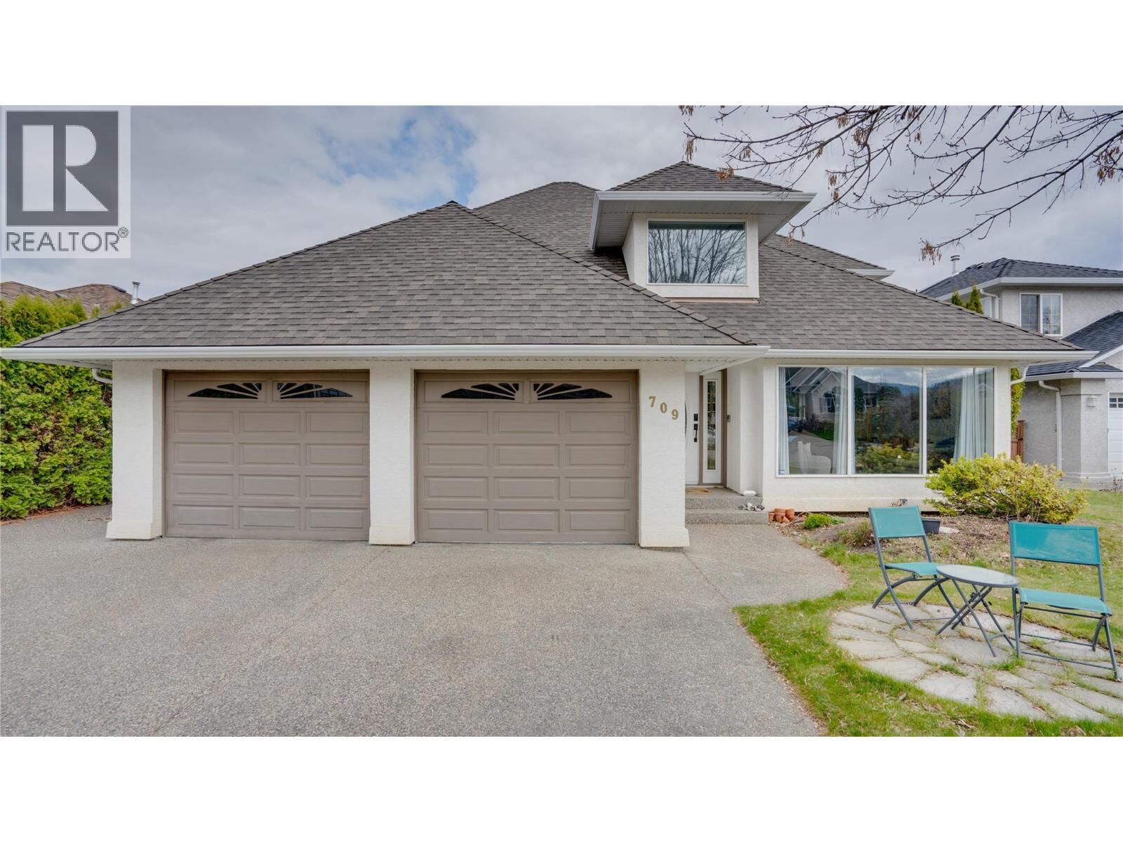 Property Photo: 709 Cavalier Court BC V1T 9M6