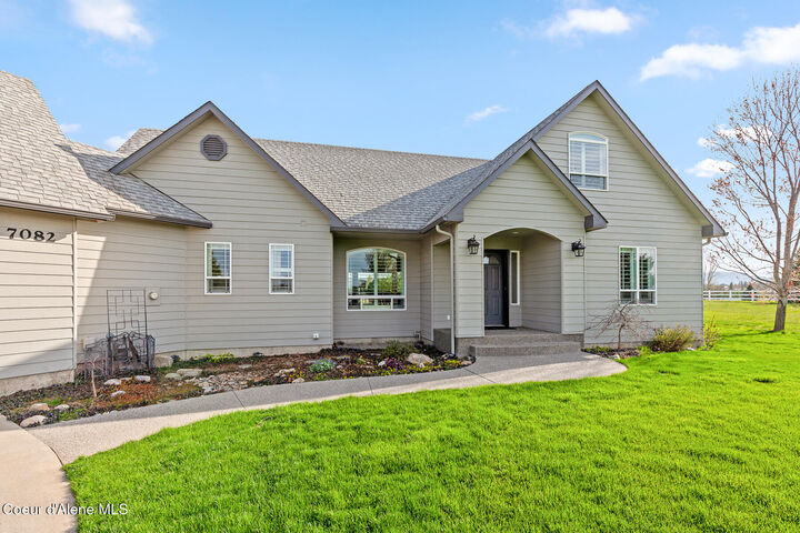 Property Photo:  7082 E Poleline Ave  ID 83854 