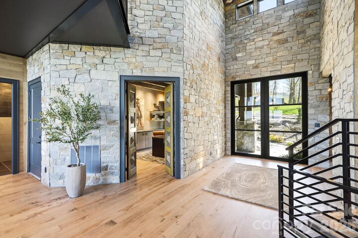 Property Photo:  270 Osprey Drive  NC 28604 
