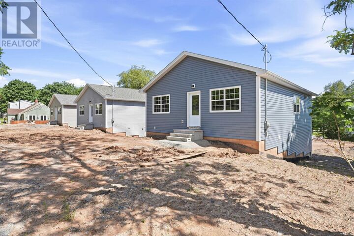 Property Photo: 28 Willow Street 3 NS B0P 1P0