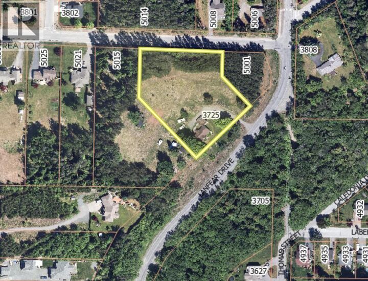 Property Photo:  3725 Lanfear Avenue  BC V8G 5H1 