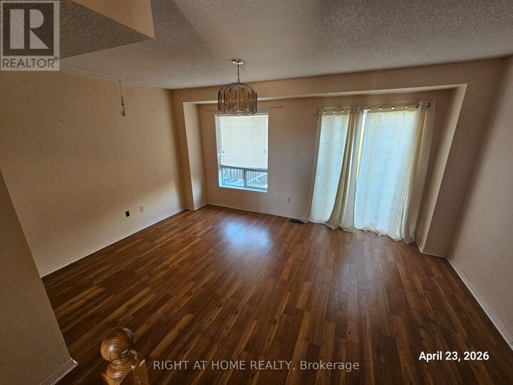 Property Photo:  64 Conn Smythe Drive  ON M1J 3P5 
