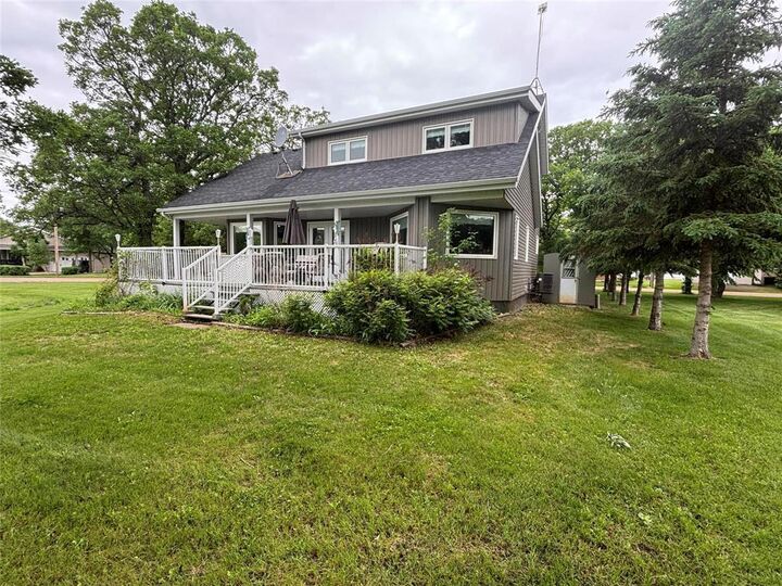 Property Photo: 114 Pleasant Valley Drive MB R0K 1G0
