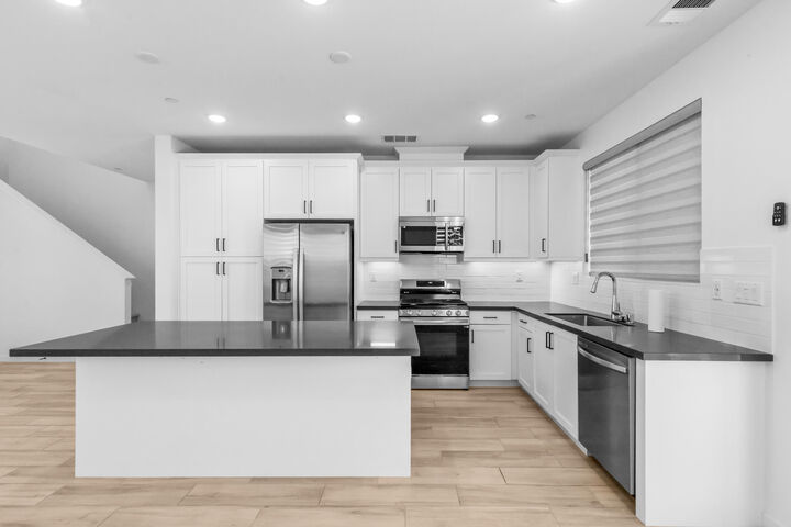Property Photo:  625 Via Firenze  CA 92234 