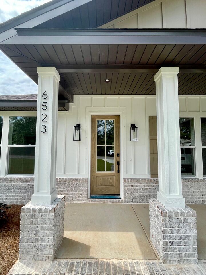 Property Photo:  6523 Codell Street  FL 32566 