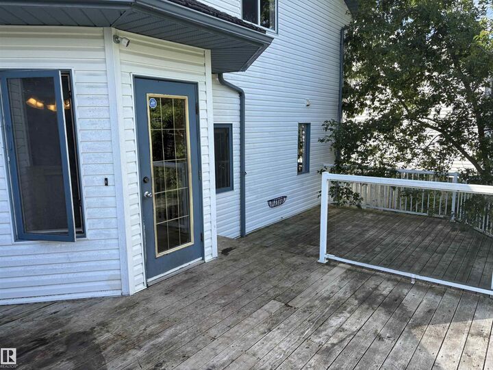 Property Photo: 5306 44 Street AB T9M 2B4