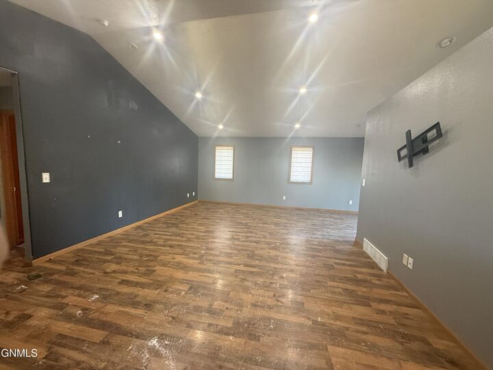 Property Photo:  19 Robert Street  ND 58722 