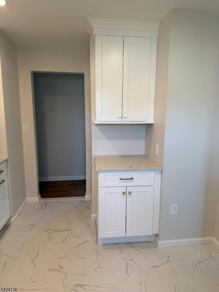 Property Photo:  47 La Grande Ave  NJ 07023 