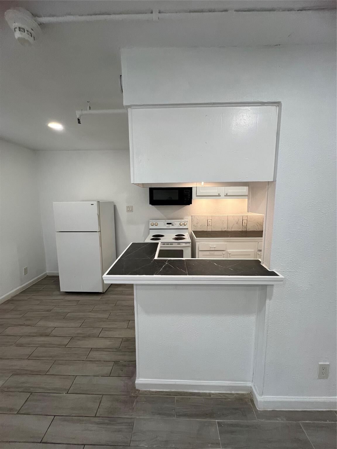 Property Photo:  5911 Grace Lane 1  TX 77021 