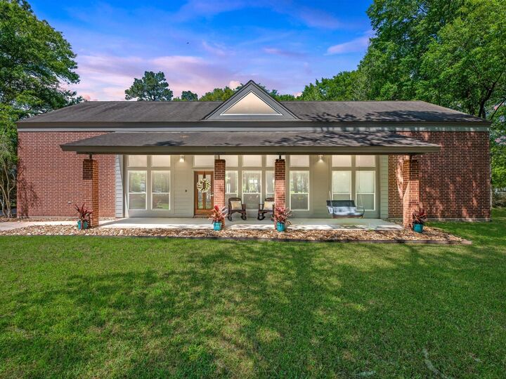 Property Photo: 715 Commons Lakeview Drive TX 77336