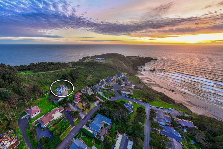 Property Photo:  537 NW 54th Court  OR 97365 