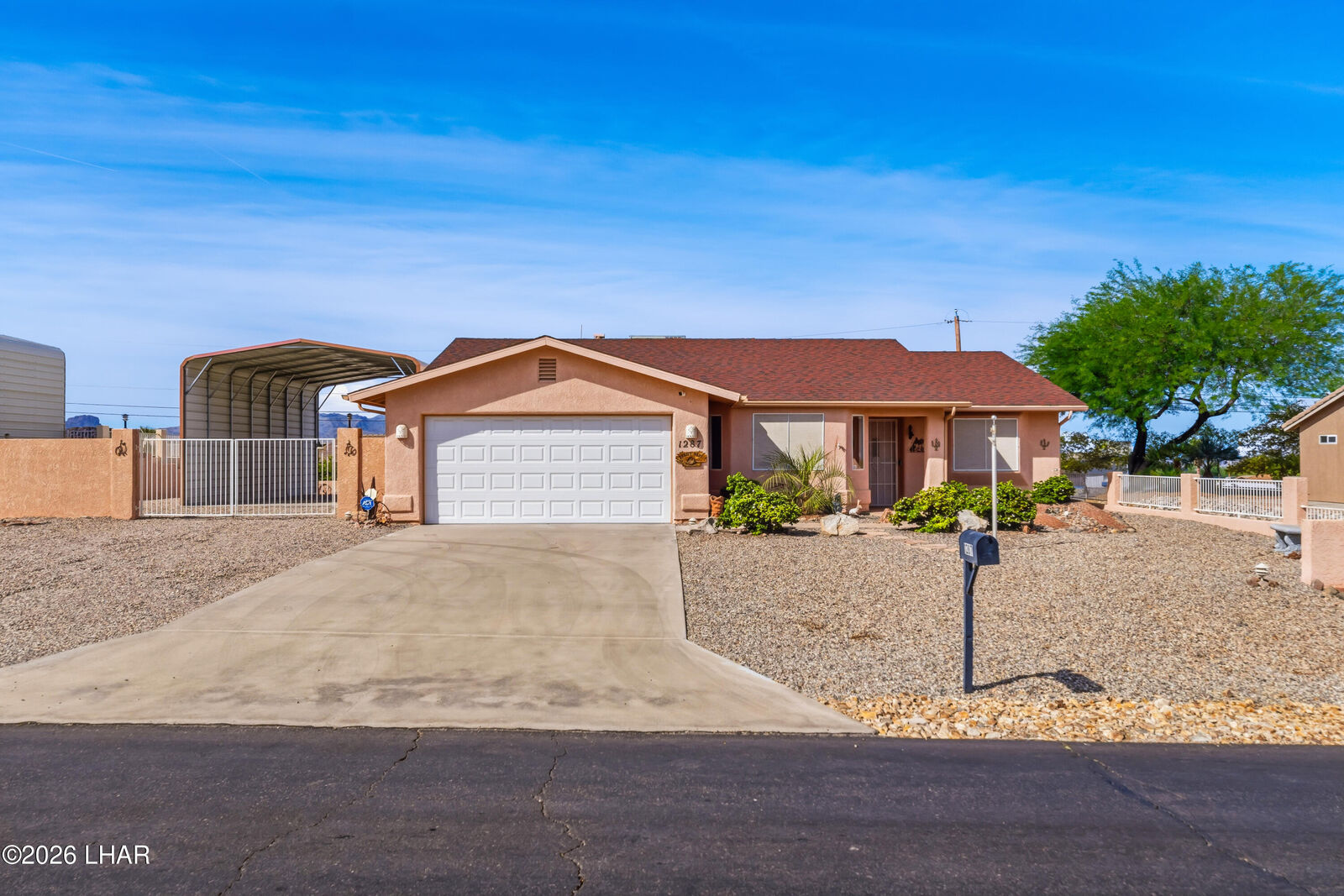 Property Photo:  1287 Mohican Dr  AZ 86406 