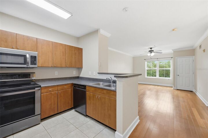 Property Photo:  204 E South Street 4053  FL 32801 