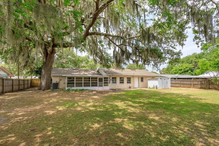Property Photo:  1300 Orange Avenue  FL 32778 