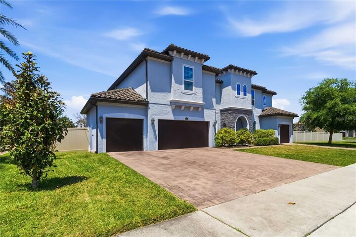 Property Photo: 659 Red Haven Lane FL 32765