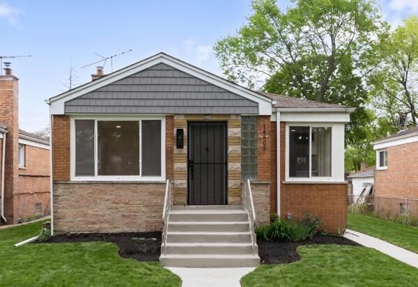 Property Photo:  14505 Woodlawn Avenue  IL 60419 