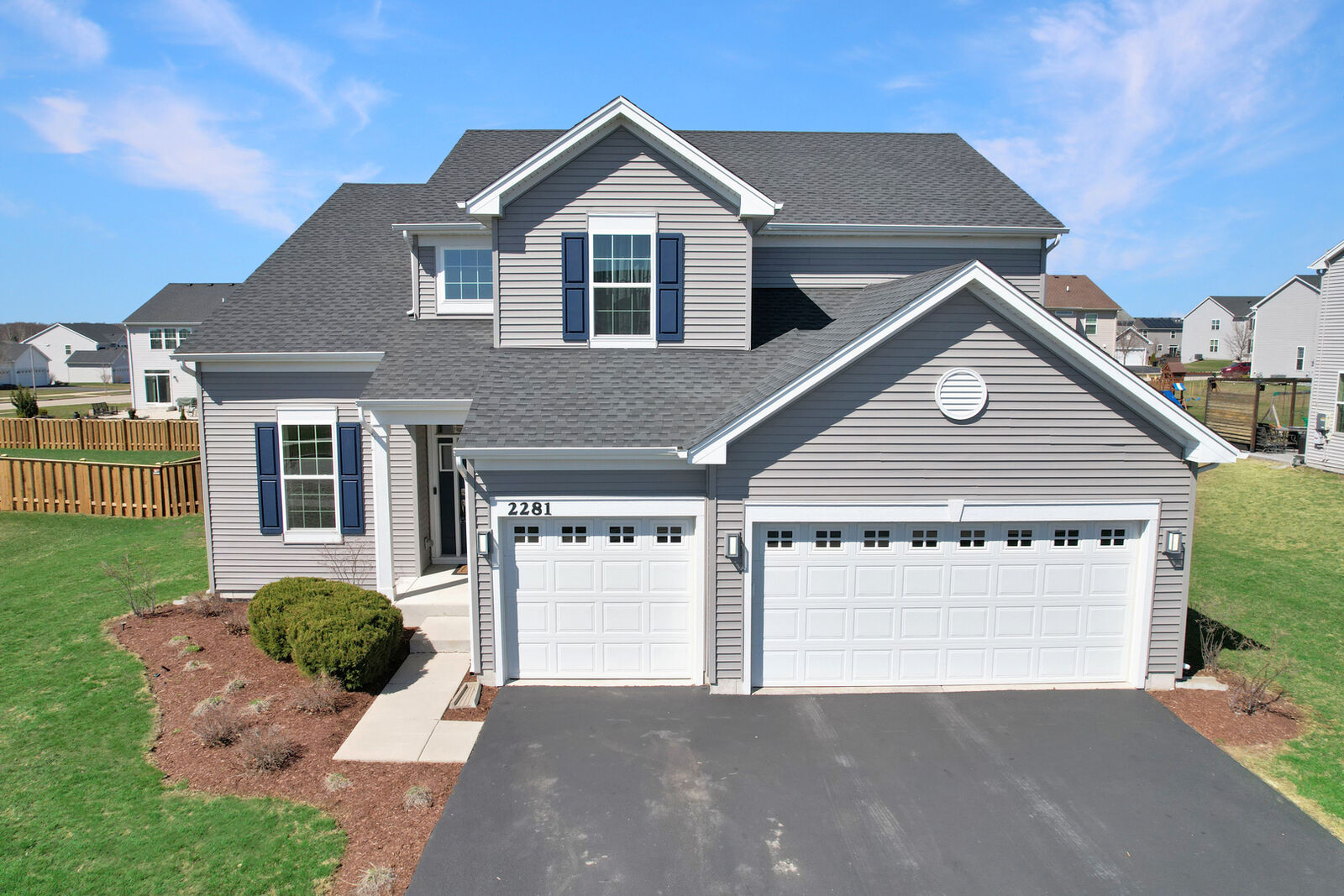 Property Photo: 2281 Fairfax Way IL 60560