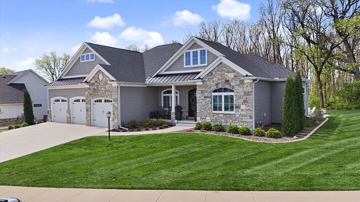 Property Photo:  1309 Briarwood Lane  IL 61853 