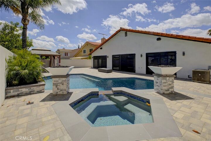 Property Photo:  9450 Tampa  CA 91324 