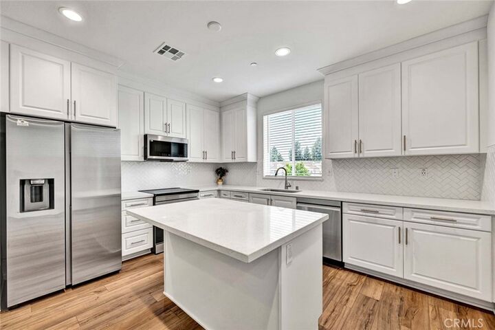 Property Photo:  2410 E Agave 7  CA 92806 