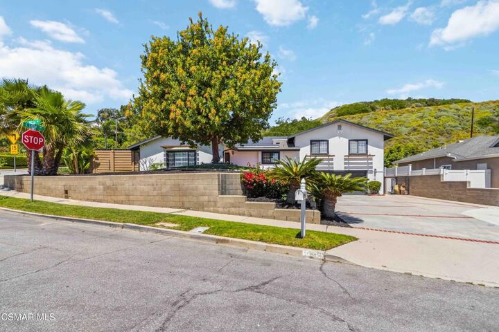 Property Photo:  1003 Mesa Drive  CA 93010 