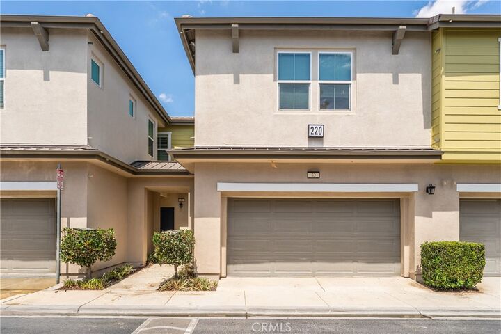Property Photo:  220 W Via Prado 52  CA 91762 