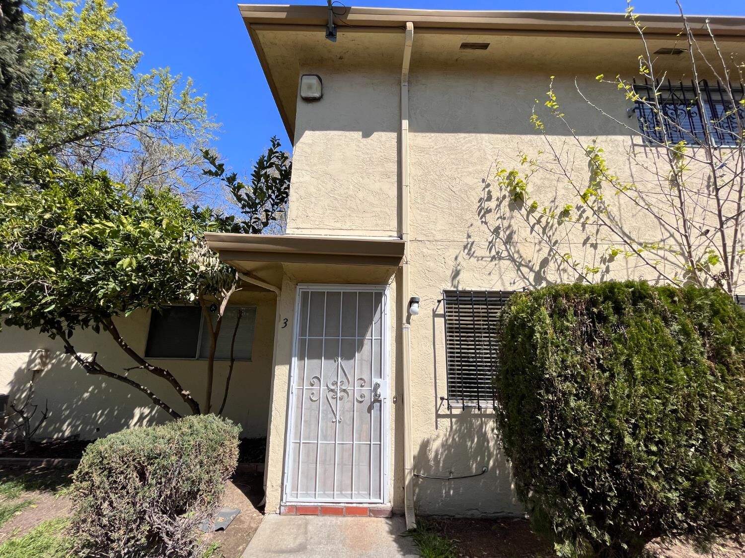 Property Photo:  2205 Peppertree Way 3  CA 94509 