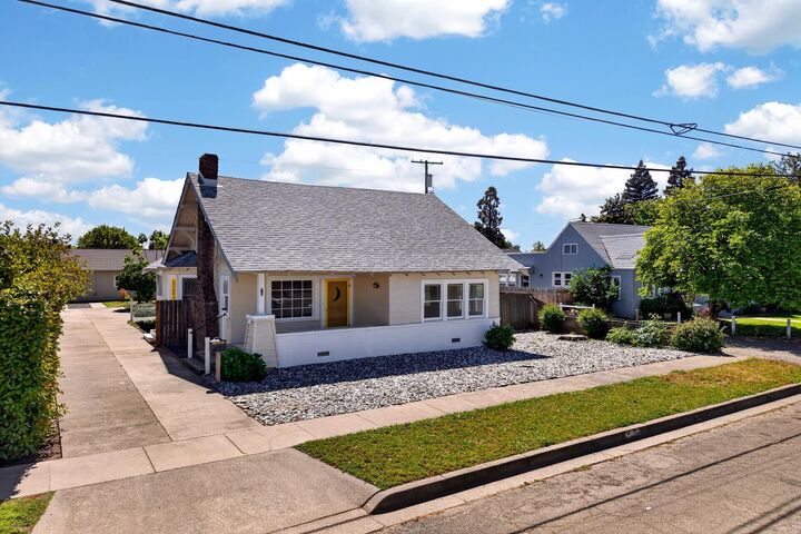 Property Photo:  1149 Laurel Street  CA 95948 