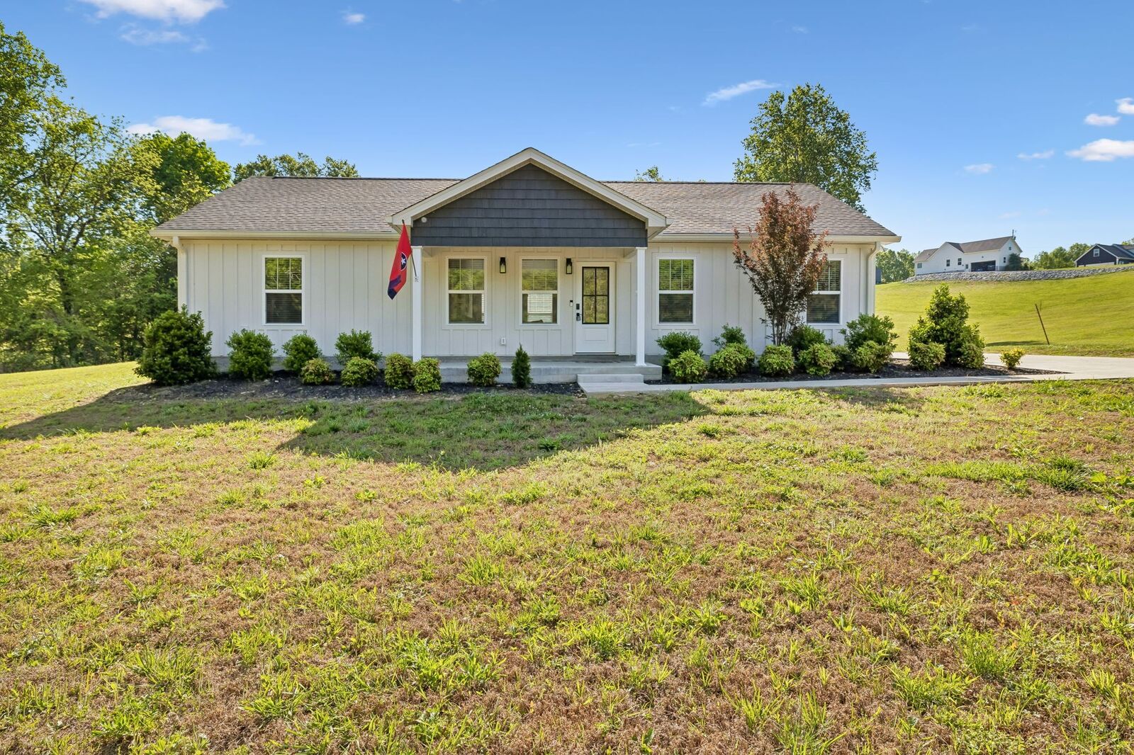 Property Photo: 300 Still Point Rd TN 37166