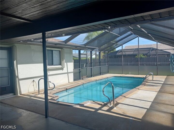 Property Photo:  1106 SE 21st Lane  FL 33990 