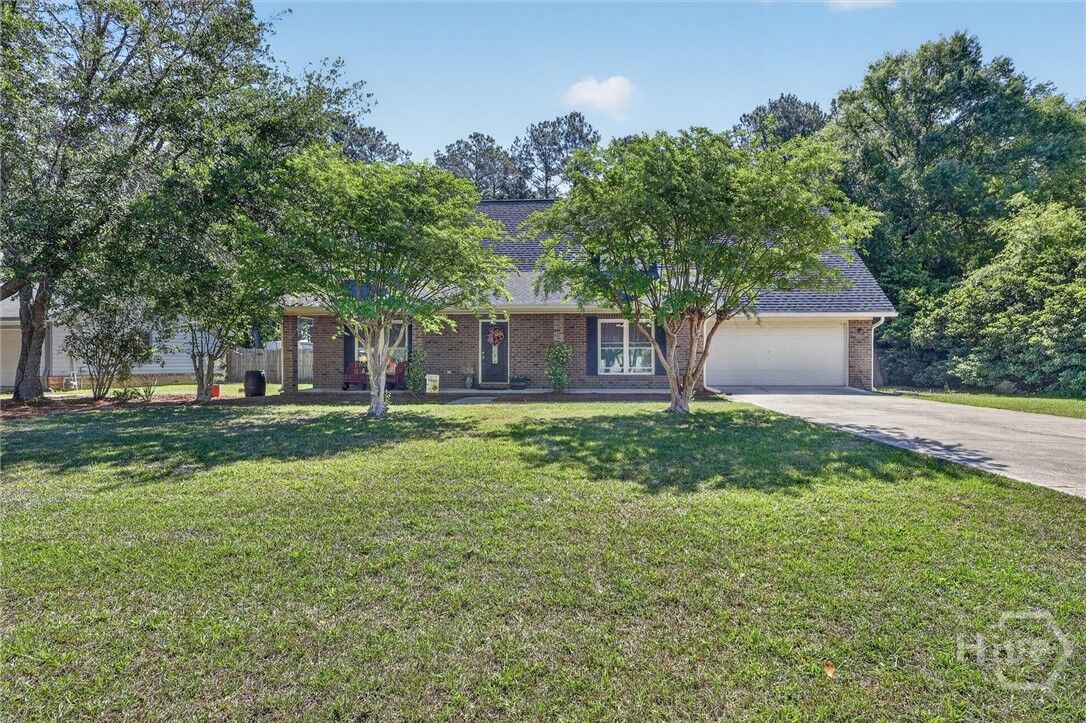 Property Photo:  8 Douglas Court  GA 31302 