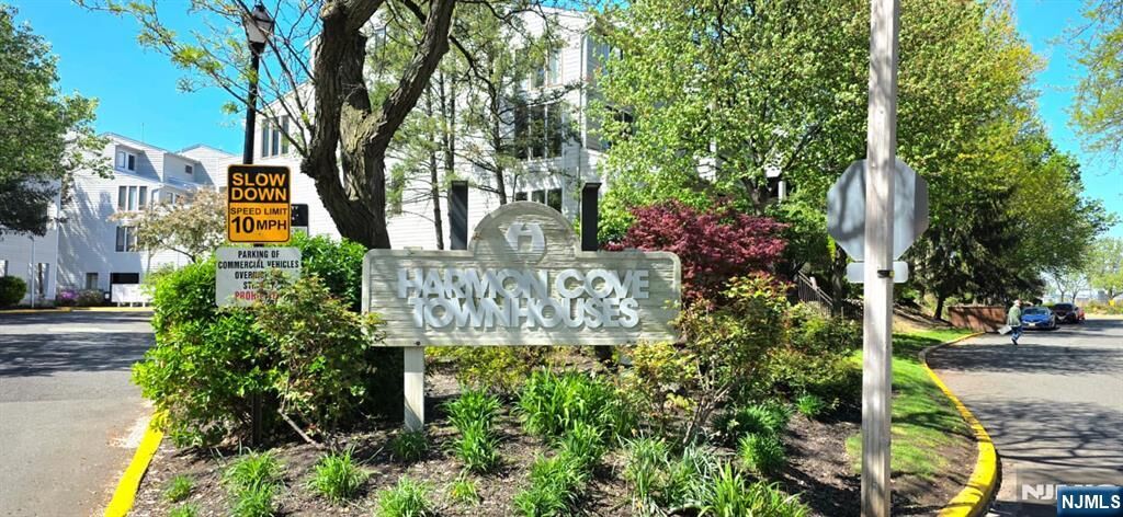Property Photo:  804 Spinnaker Court  NJ 07094 