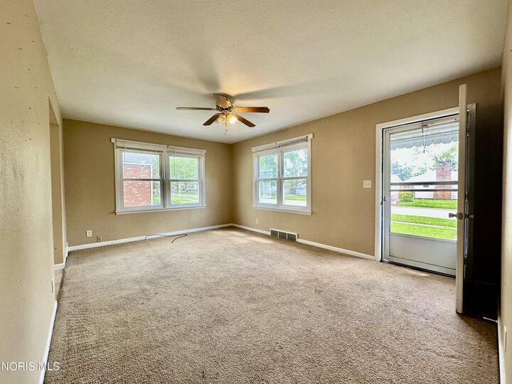 Property Photo:  142 Clifton Avenue  OH 45840 